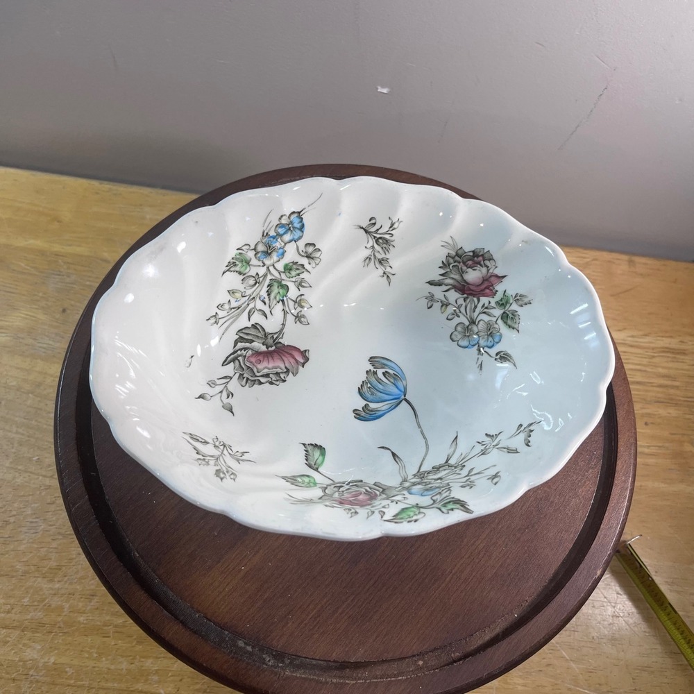 Vtg Johnson Bros Day in June Oval Vegetable Bowl Floral England Scalloped‎ 9in